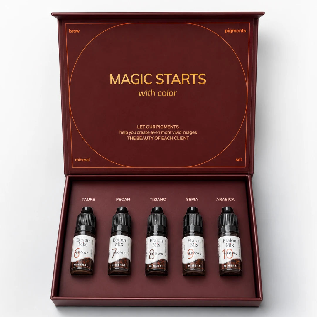 Etalon Mix Brow Mineral Set – geöffnetes Mineralset mit bordeauxroter Verpackung
