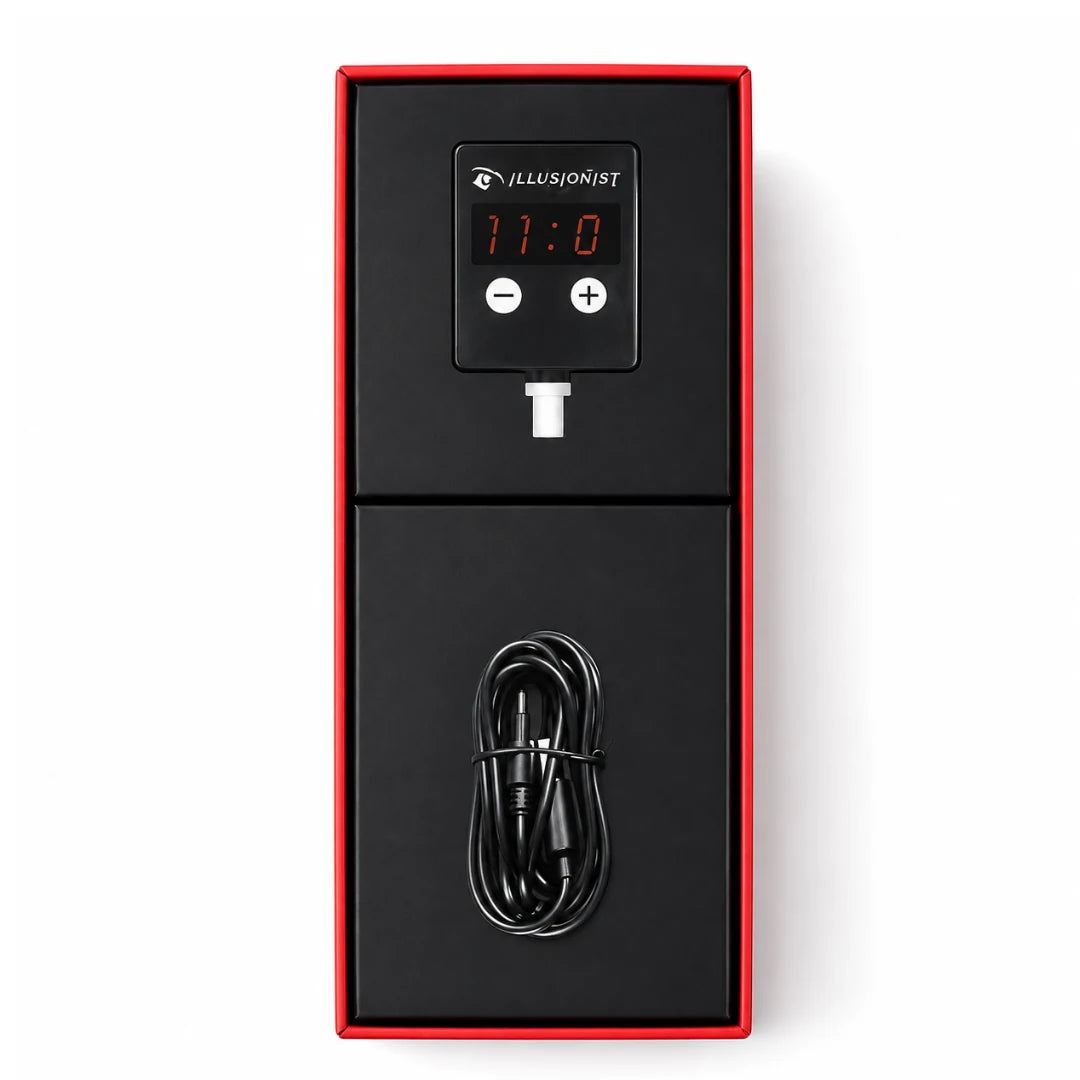 Kabelloses WI-L1-Netzteil für PMU – eingeschaltetes Display und mitgeliefertes Kabel