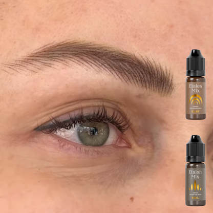 Risultato di micropigmentazione sopracciglia con effetto pelo realistico e pigmenti Etalon Mix Clay e Soil.
