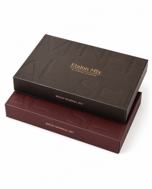 Confezioni chiuse Etalon Mix Brow Mineral Set in tonalità marrone e bordeaux, fotografate su sfondo bianco.
