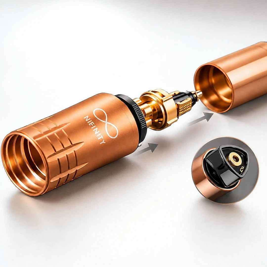 Kupferfarbene Infinity Mini, Detail des geöffneten Gehäuses und des inneren Mechanismus