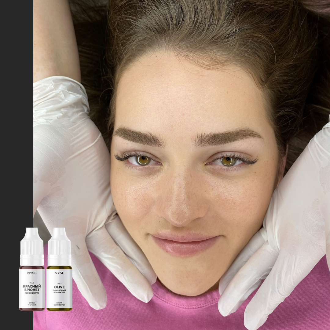 Esempio visivo sopracciglia con pigmenti PMU NYSE No.6 Red Brunette e No.3 Olive per risultato brow naturale e bilanciato