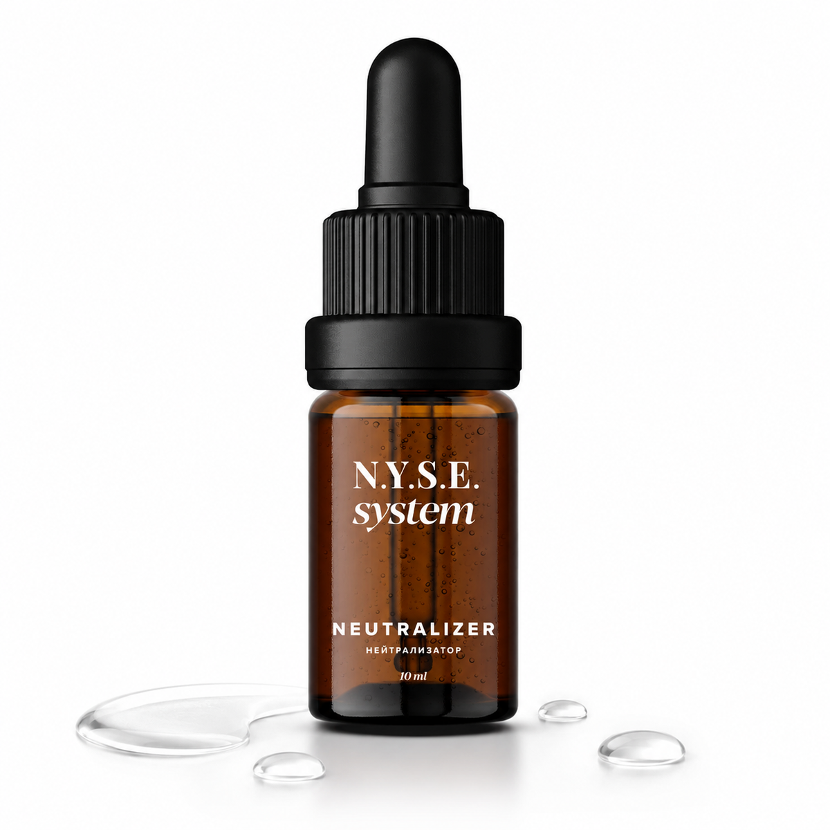Flacone NYSE Remover PMU Neutralizer da 10 ml con contagocce, su sfondo bianco